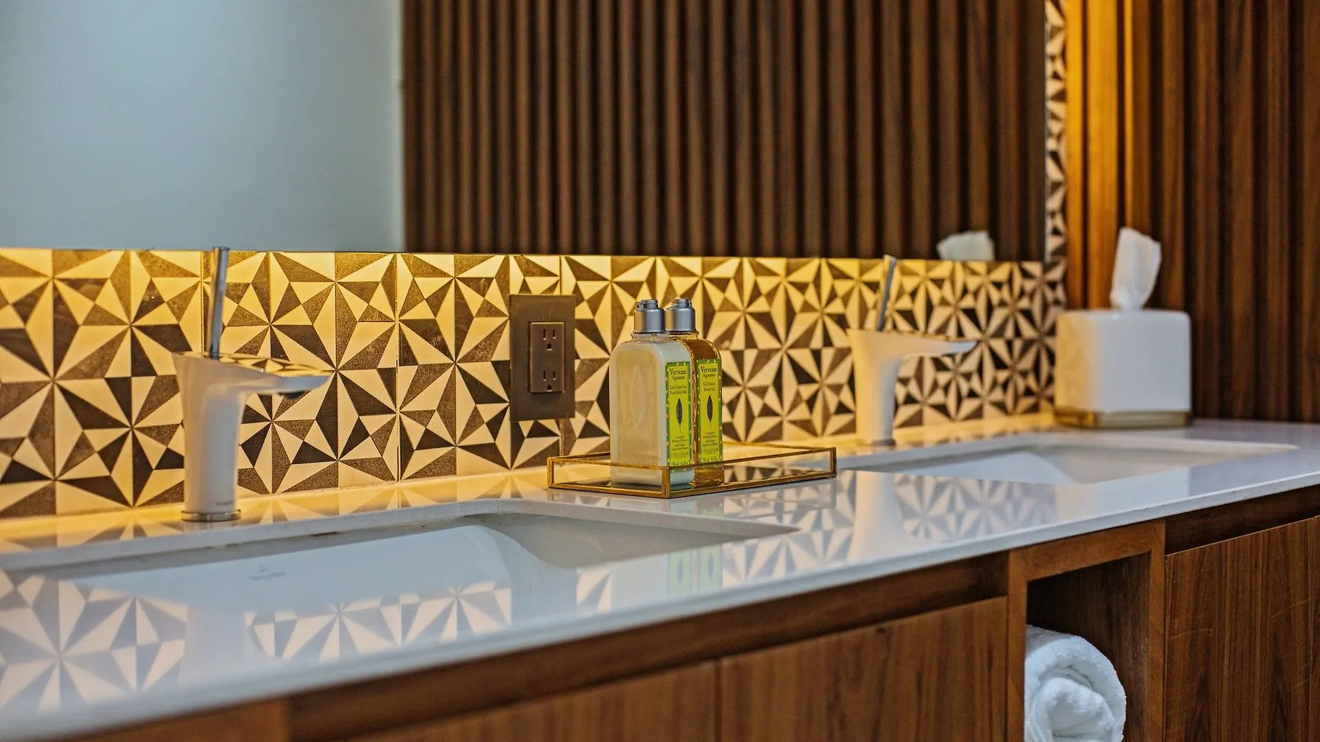 It Boutique Hotel And Restaurant 신데 델 카르멘